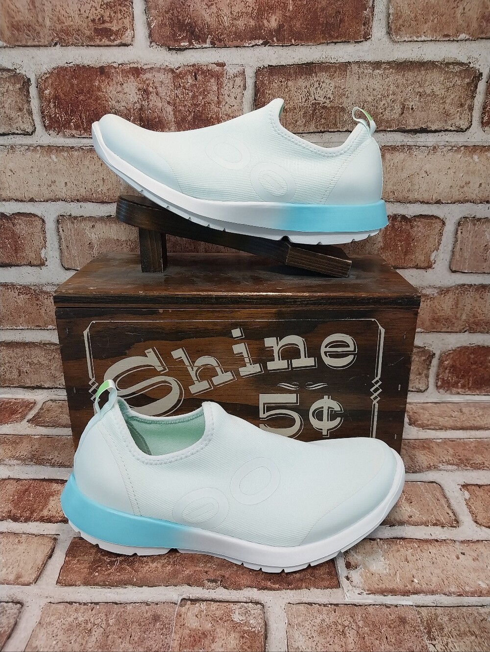 Pre-owned Oofos Oomg Sport Lows